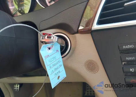 2013 Mercedes-Benz C 300 Sport 4Matic/Luxury 4Matic z USA, uszkodzony, nr VIN WDDGF8AB8DR283685